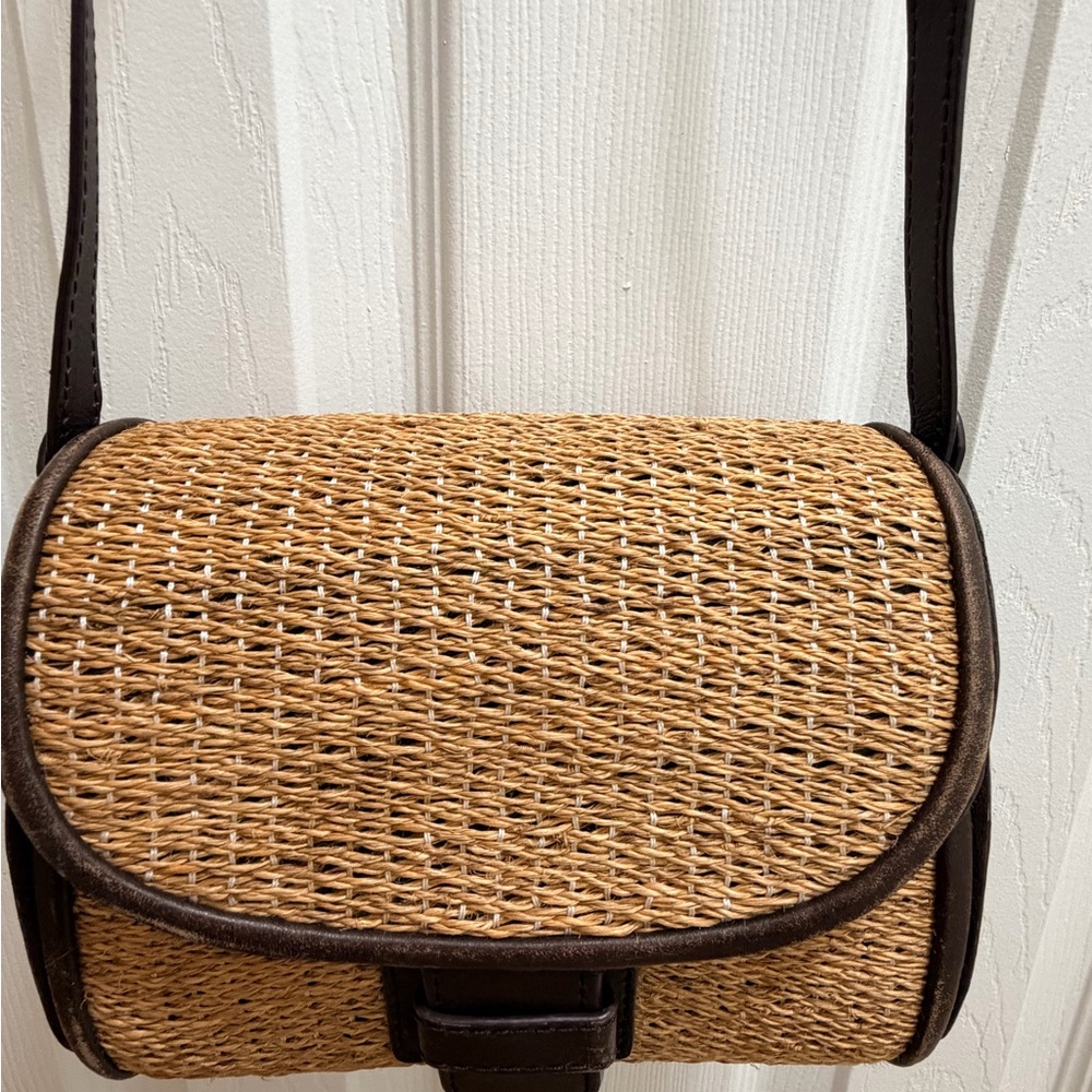 Club Monaco Crossbody Saddle straw bag leather trim magnetic closure